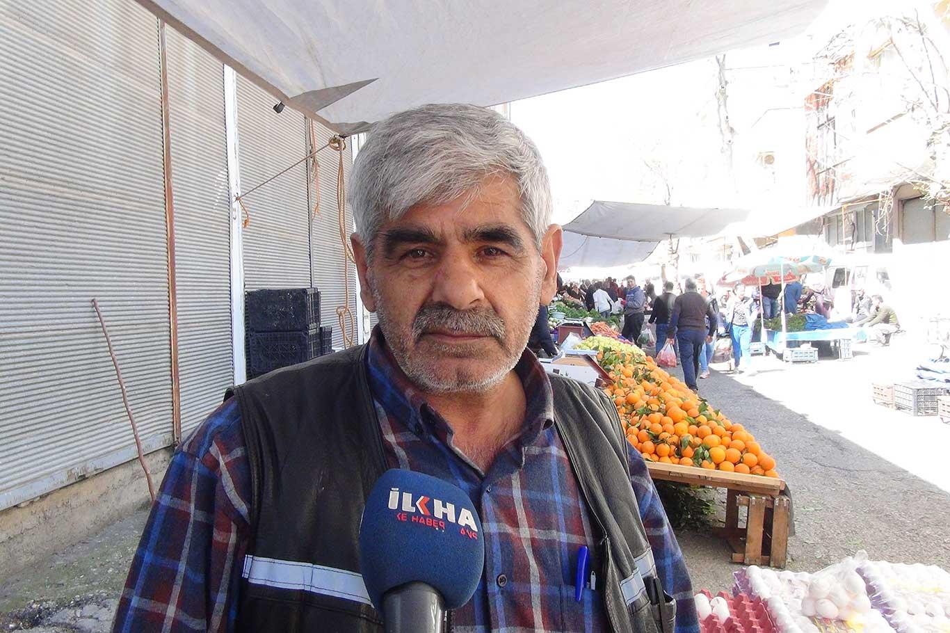 Pazarcılar ürünlerin seçilmeden alınmasından memnun; vatandaşlar tedirgin Pazarcılar ürünlerin seçilmeden alınmasından memnun; vatandaşlar tedirgin